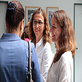 Ines Zeitner (Mitte) im Gespräch