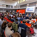 Veranstaltungsbericht Aufnahme des Plenums im Foyer der Zentralverwaltung.